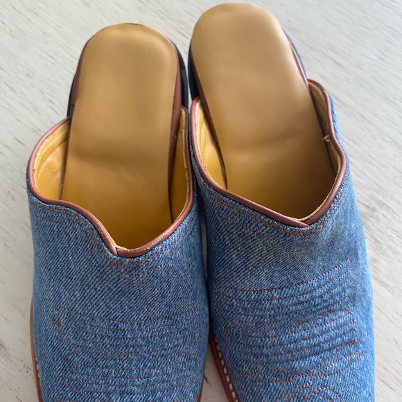 NWOT BACK AT THE RANCH
Denim Mule - Picture 4 of 5
